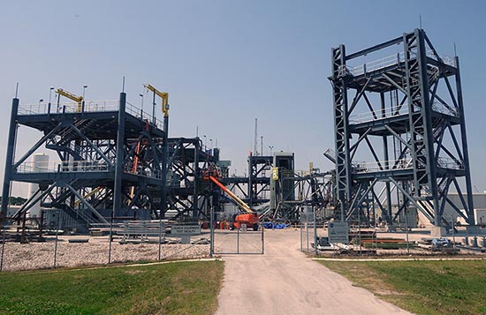 Launch_Equipment_Test_Facility_(LETF)_under_construction_-_Kennedy_Space_Center_-_Cape_Canaveral,_Florida_-_DSC02585