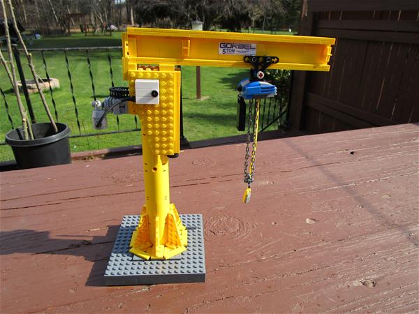 lego_motorized jib crane